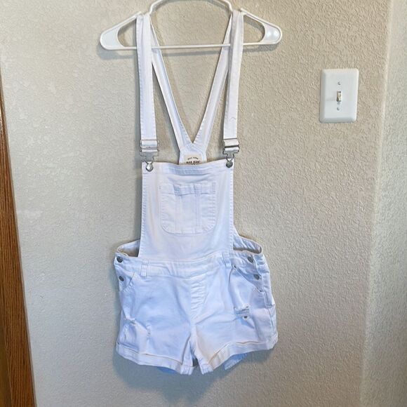 Wax Jean- Junior’s White Shorts Overalls w/ Distressing, Size L - Picture 2 of 10